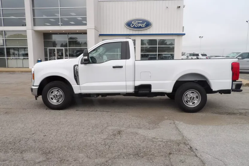 2025 Ford F-250 XL photo 1