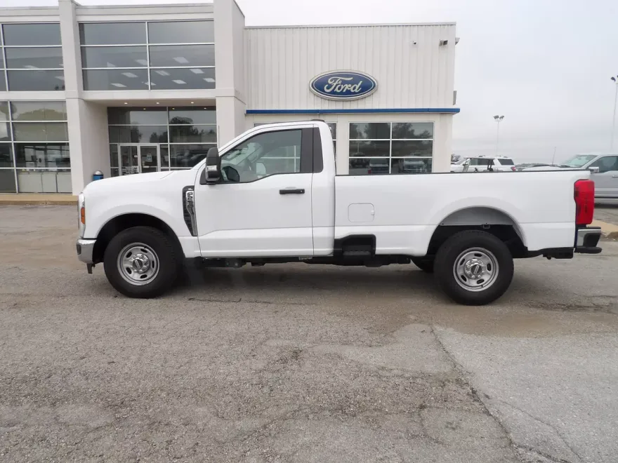 2025 Ford F-250 XL photo 1