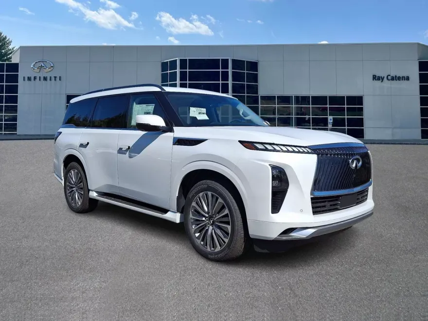 2026 Infiniti QX80 Luxe photo 1