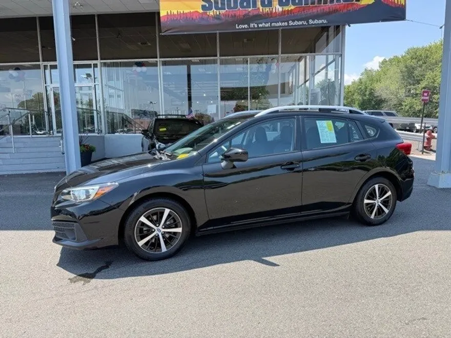 2022 Subaru Impreza Premium photo 1