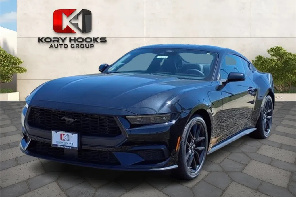 2025 Ford Mustang EcoBoost photo 1