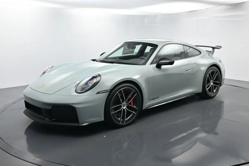 2026 Porsche 911 GTS photo 1
