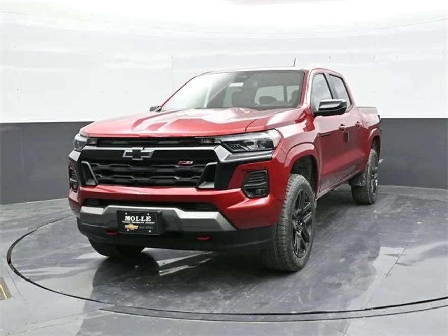 2025 Chevrolet Colorado Z71 photo 1