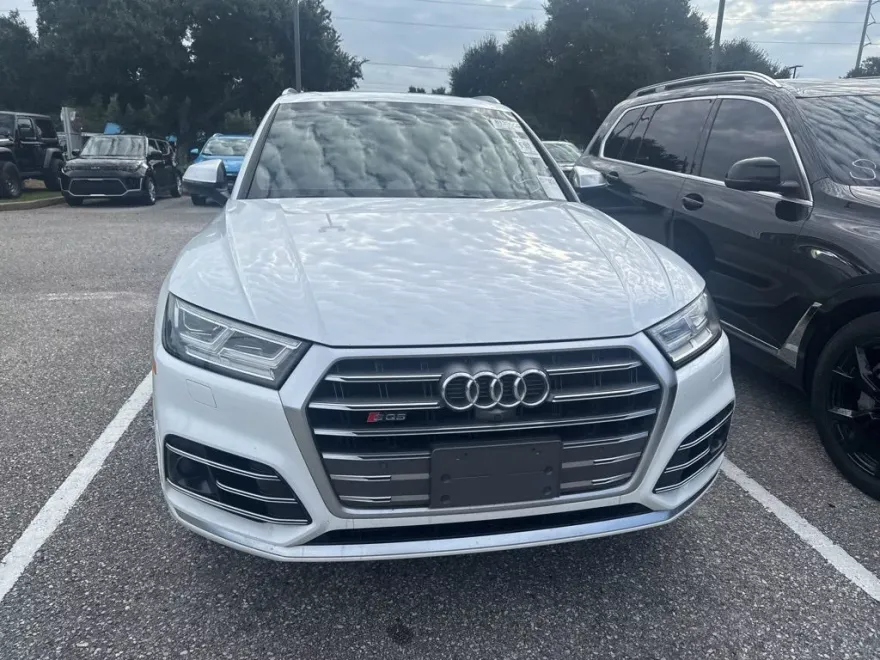 2018 Audi SQ5 Prestige photo 1
