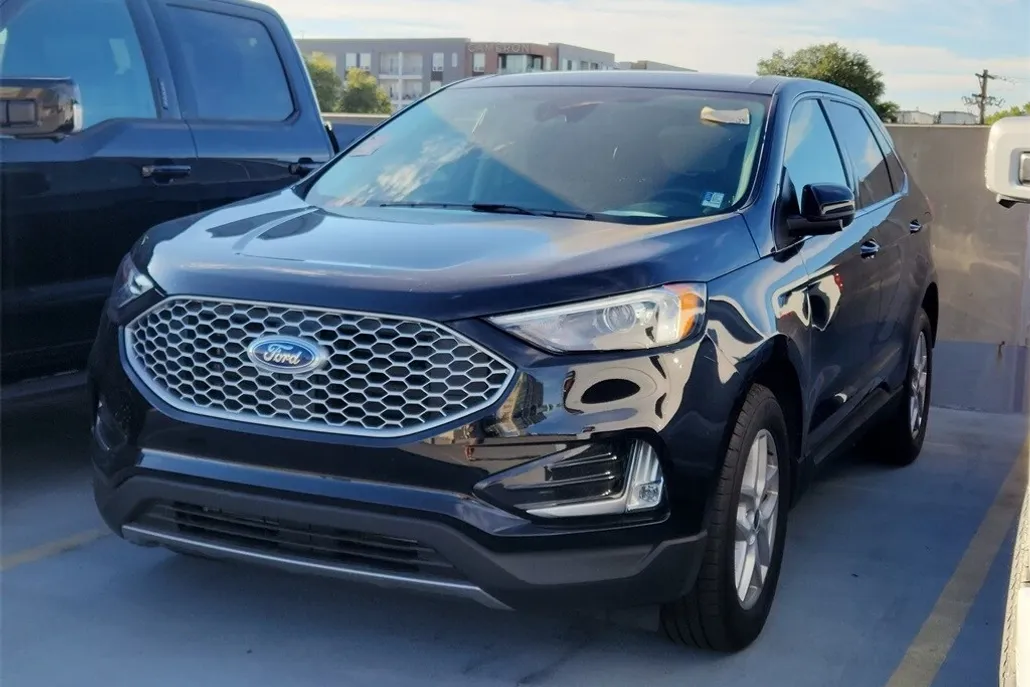 2023 Ford Edge SEL photo 1