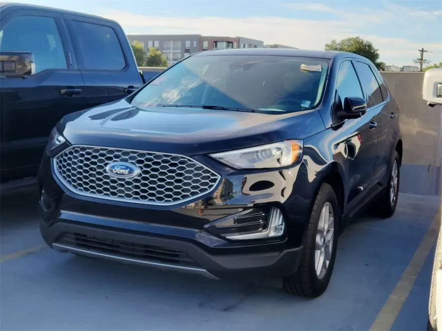 2023 Ford Edge SEL photo 1