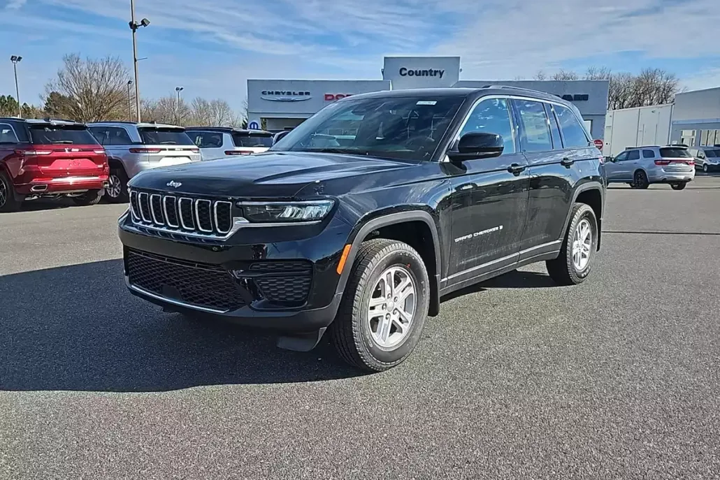 2025 Jeep Grand Cherokee Laredo photo 1