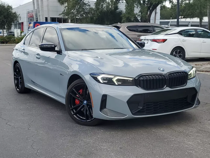 2023 Bmw 330e photo 1