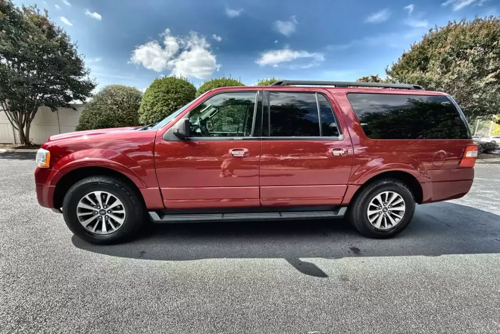 2016 Ford Expedition EL XLT photo 1