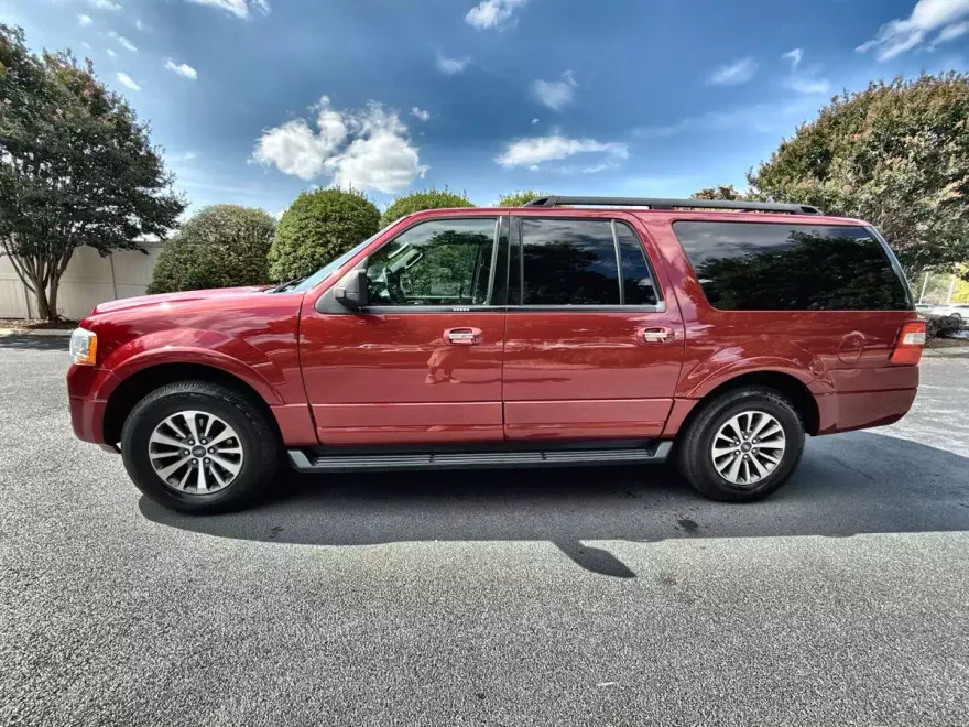 2016 Ford Expedition EL XLT photo 1