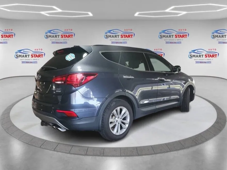 2018 Hyundai Santa Fe Sport 2.0T photo 1