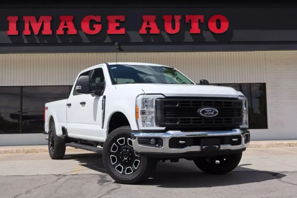 2023 Ford F-250 photo 1