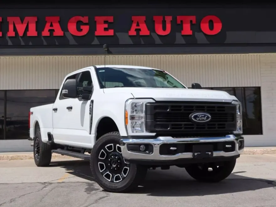2023 Ford F-250 photo 1