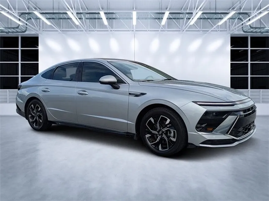 2024 Hyundai Sonata SEL photo 1