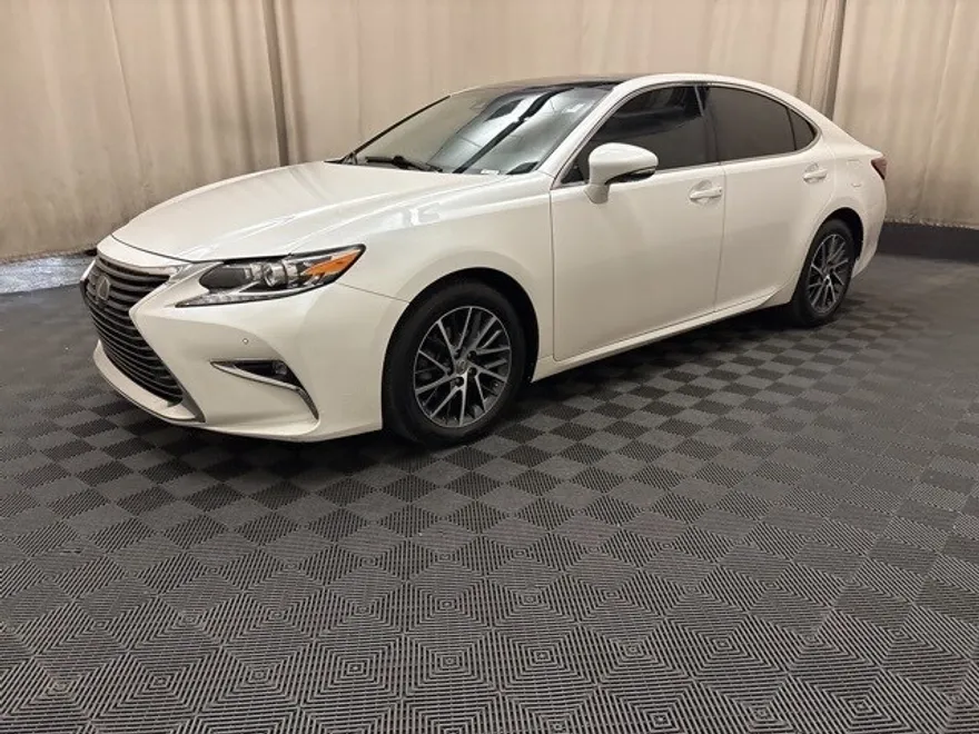 2017 Lexus ES 350 photo 1