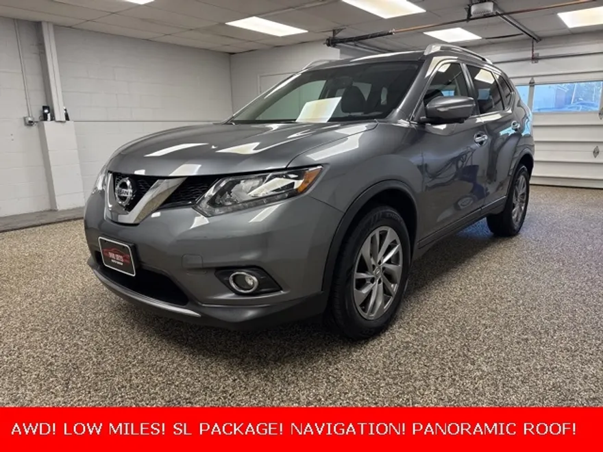 2015 Nissan Rogue SL photo 1