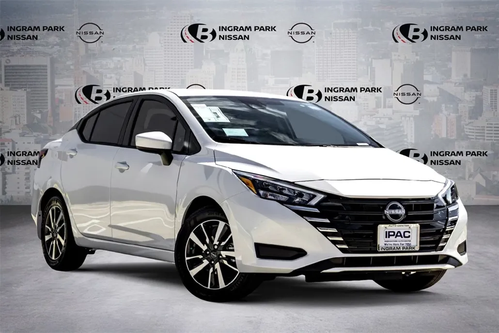 2025 Nissan Versa SV photo 1