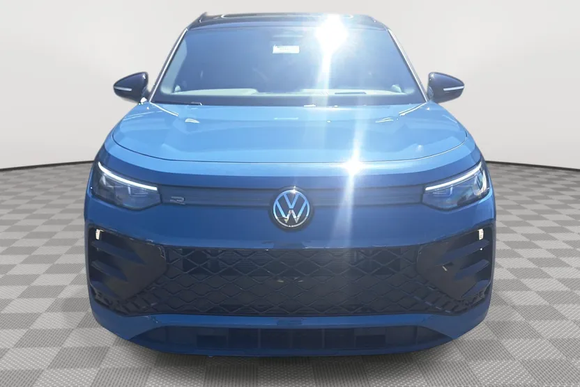 2025 Volkswagen Tiguan SE R-Line Black photo 1