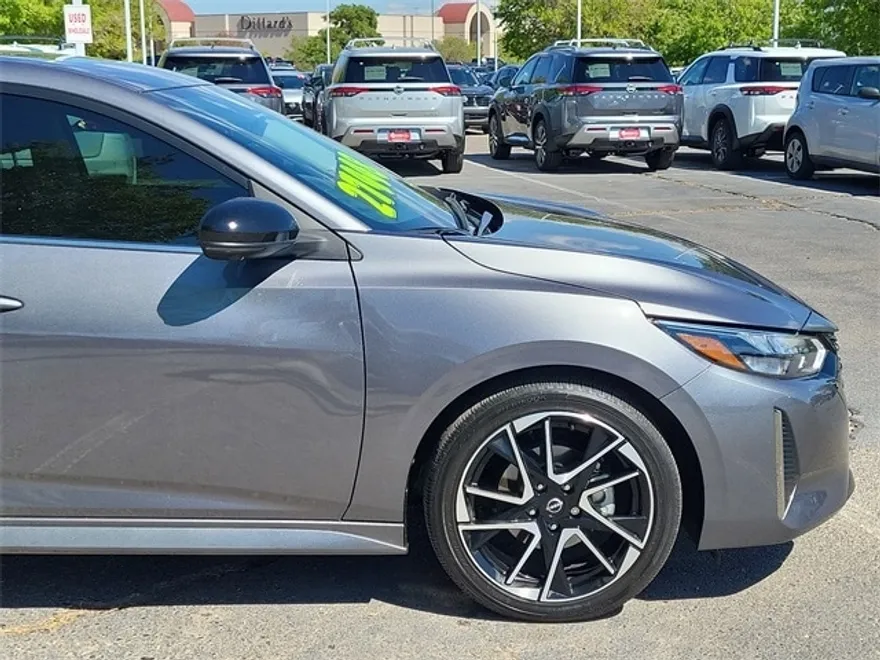 2024 Nissan Sentra SR photo 1