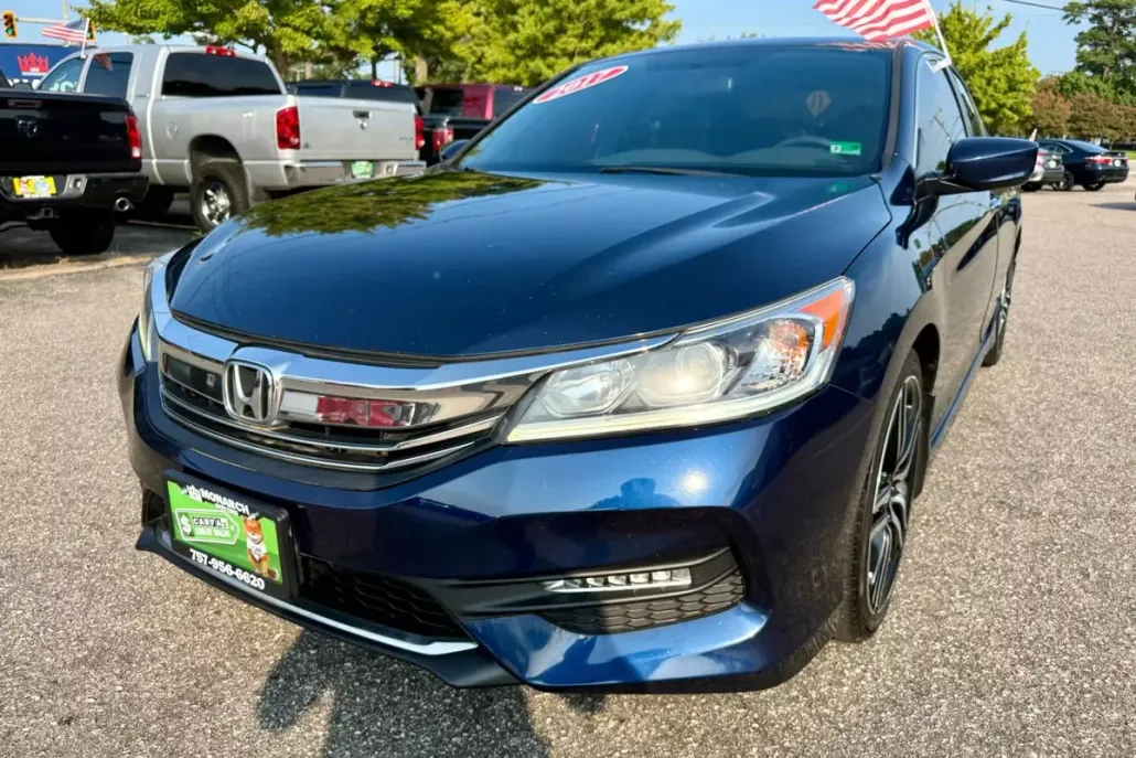 2017 Honda Accord Sport photo 1