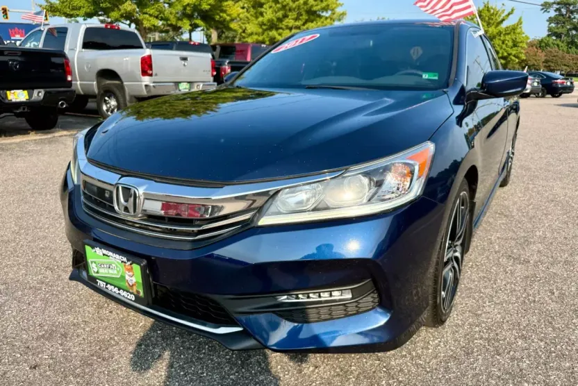 2017 Honda Accord Sport photo 1