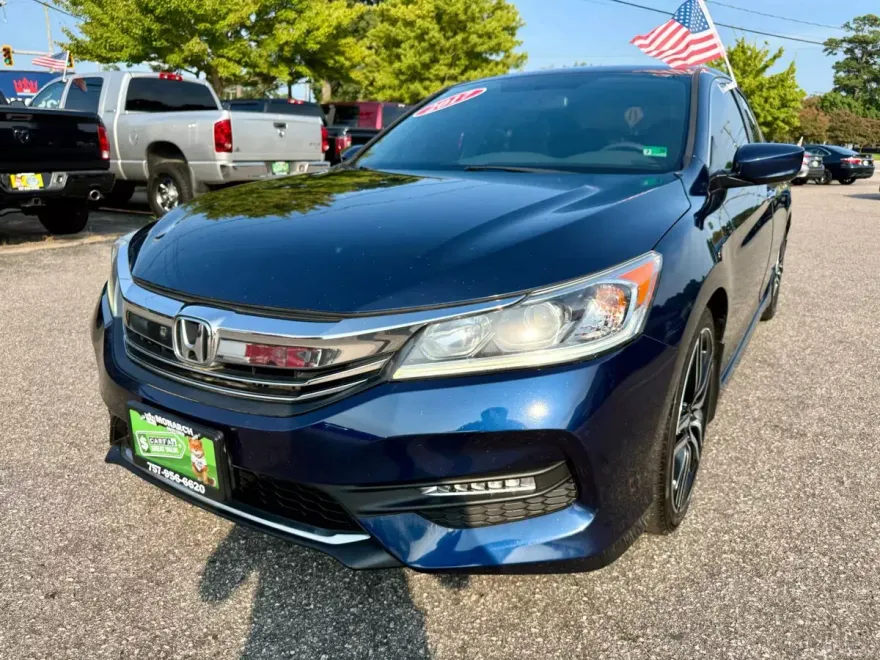 2017 Honda Accord Sport photo 1