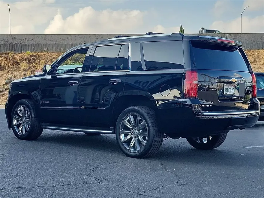 2018 Chevrolet Tahoe Premier photo 1