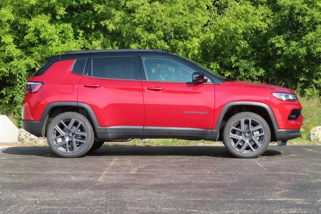 2025 Jeep Compass Limited photo 1