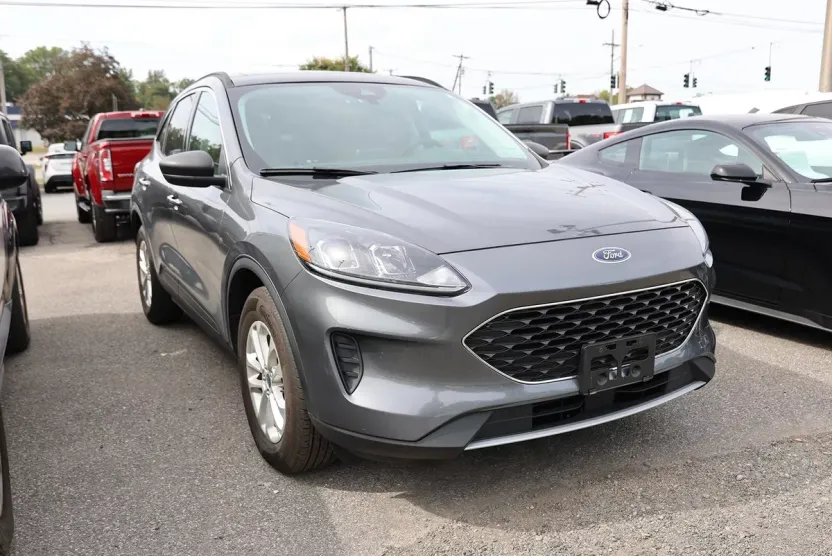 2022 Ford Escape SE photo 1