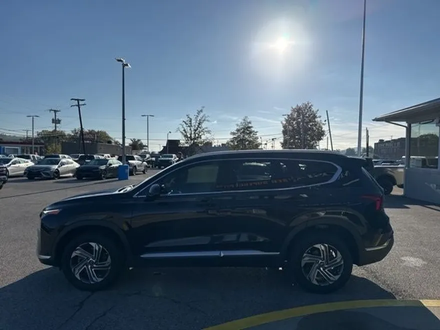 2021 Hyundai Santa Fe SEL photo 1