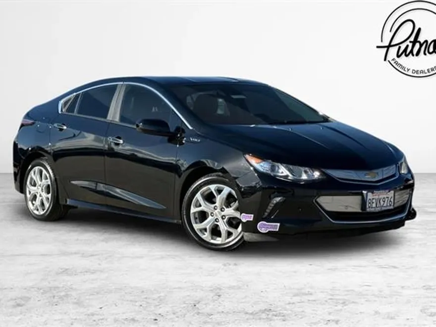 2018 Chevrolet Volt Premier photo 1