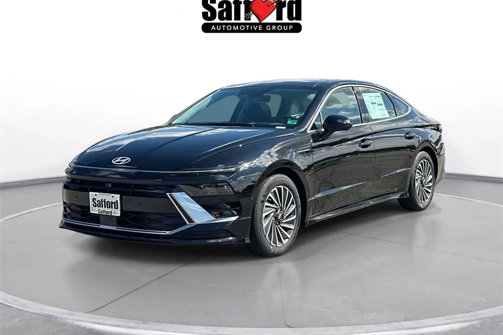 2025 Hyundai Sonata Hybrid Limited photo 1