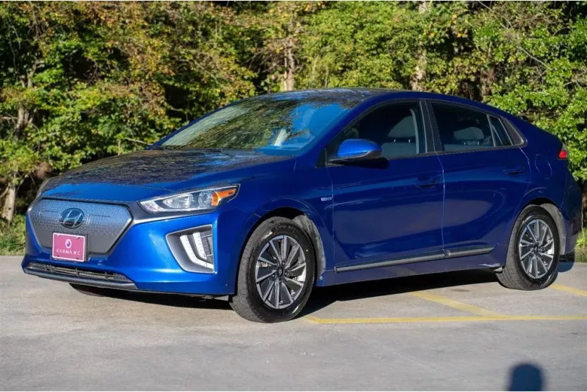 2020 Hyundai Ioniq Electric SE photo 1