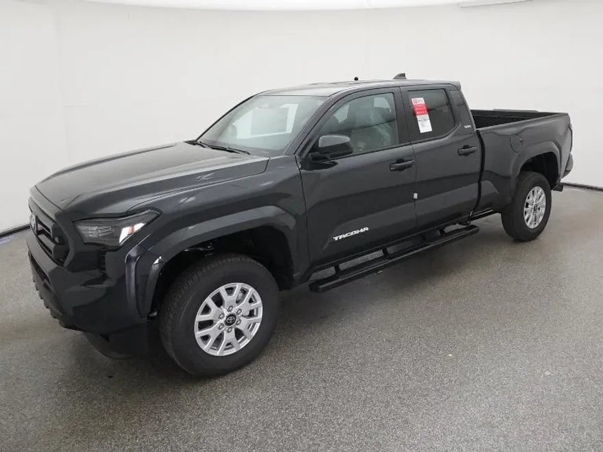 2025 Toyota Tacoma SR5 photo 1