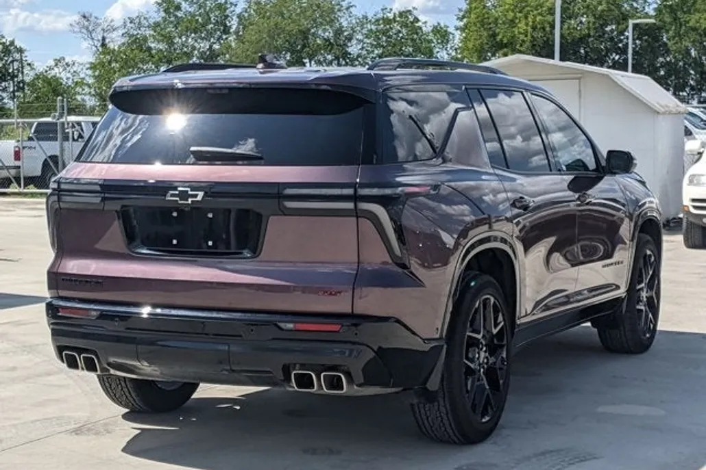 2025 Chevrolet Traverse RS photo 1