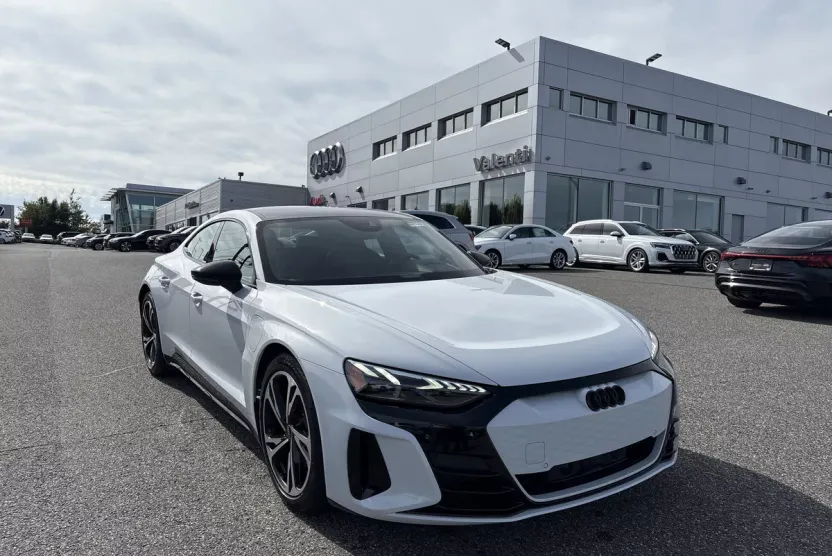 2023 Audi e-tron GT Premium Plus photo 1