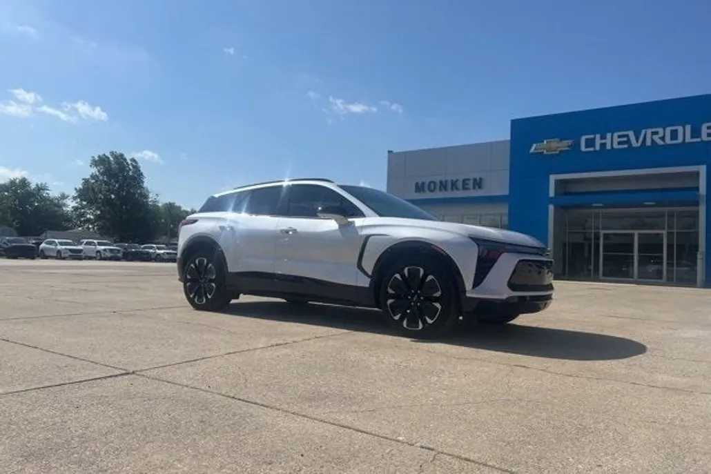 2024 Chevrolet Blazer EV RS photo 1