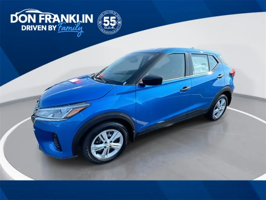2025 Nissan Kicks Play S photo 1