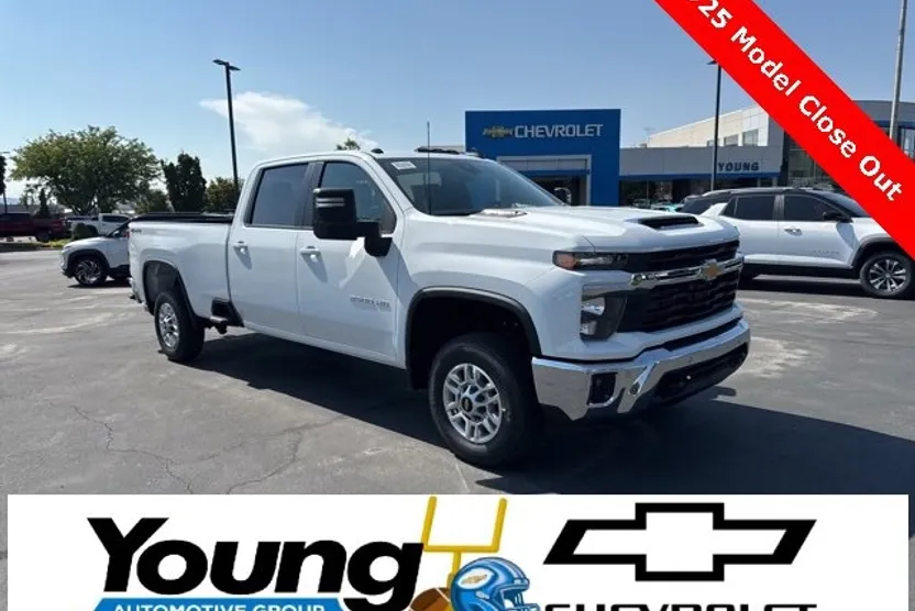 2025 Chevrolet Silverado 2500HD LT photo 1