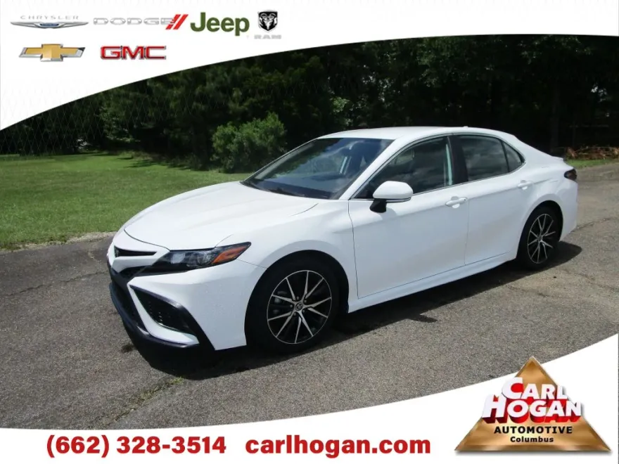 2023 Toyota Camry SE photo 1