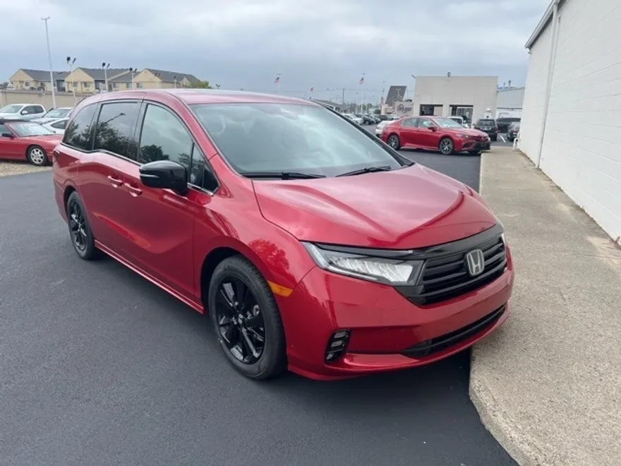 2023 Honda Odyssey Sport photo 1