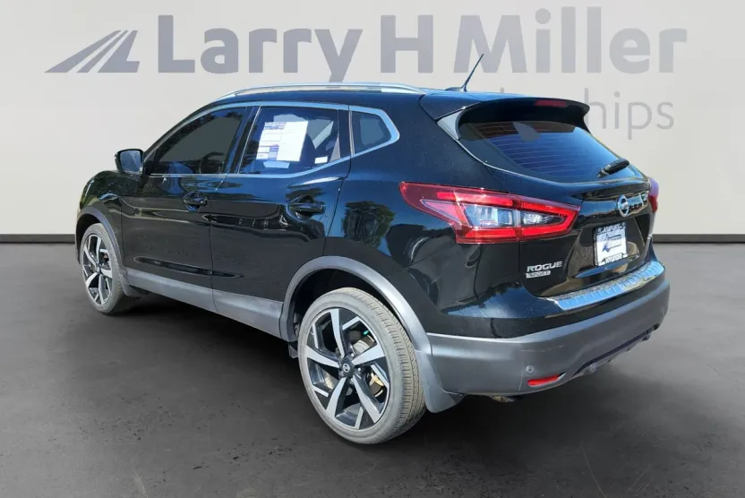 2020 Nissan Rogue Sport SL photo 1