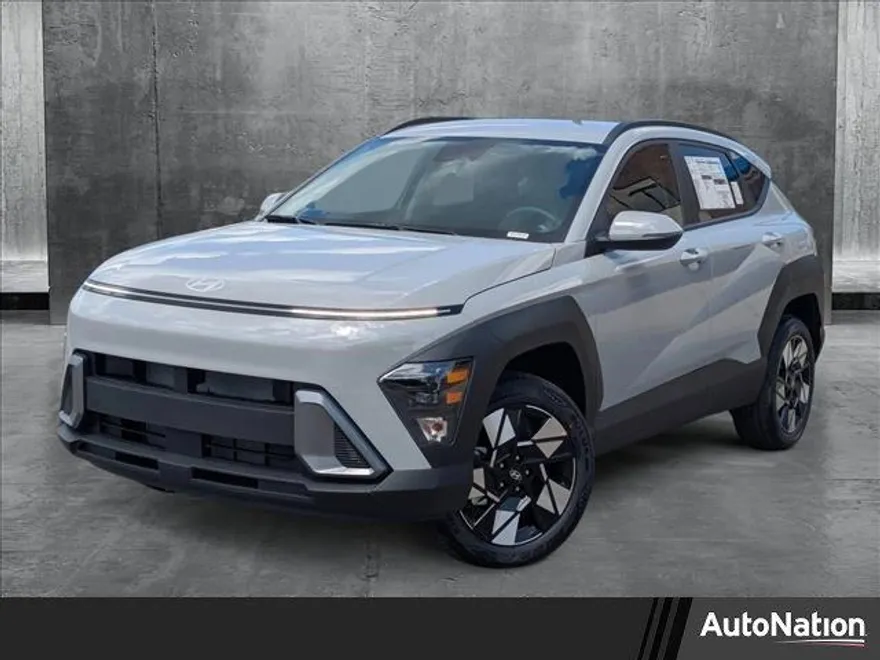 2025 Hyundai Kona SEL photo 1