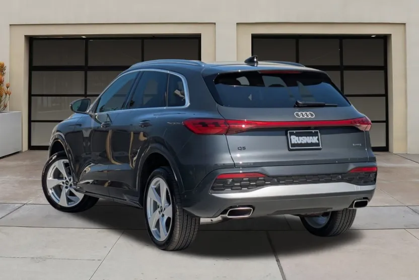 2025 Audi Q5 2.0T Premium Plus photo 1