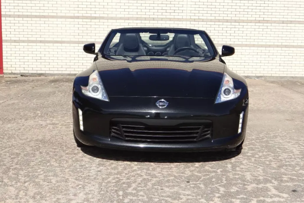 2014 Nissan 370Z Touring photo 1