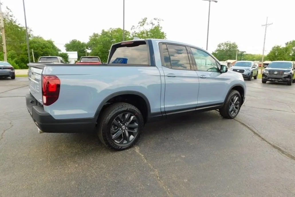 2025 Honda Ridgeline Sport photo 1