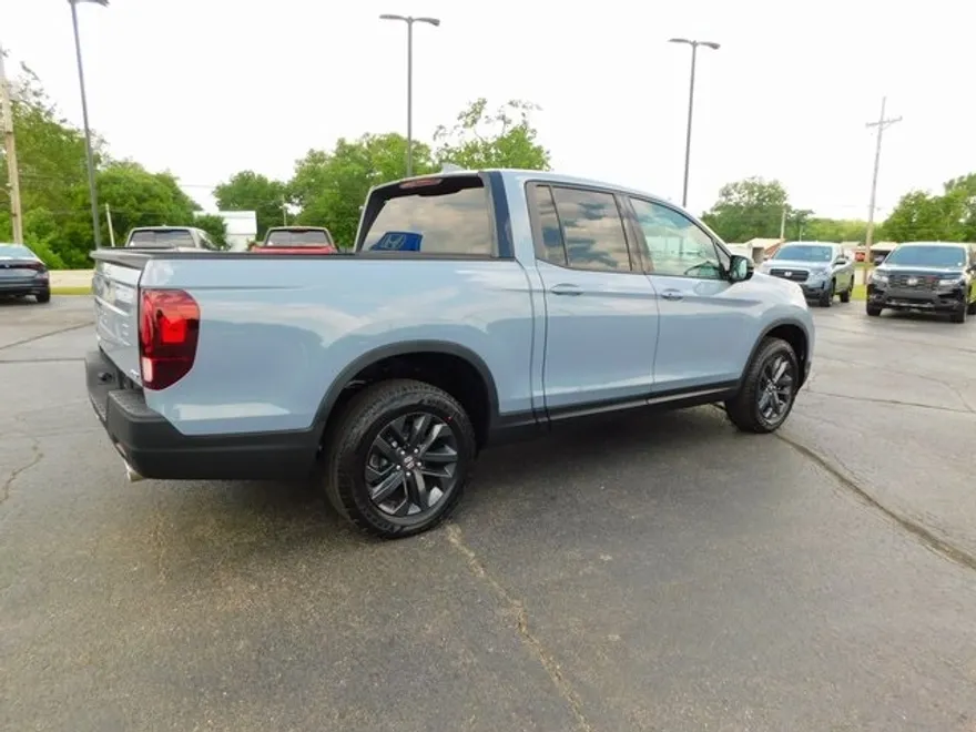 2025 Honda Ridgeline Sport photo 1