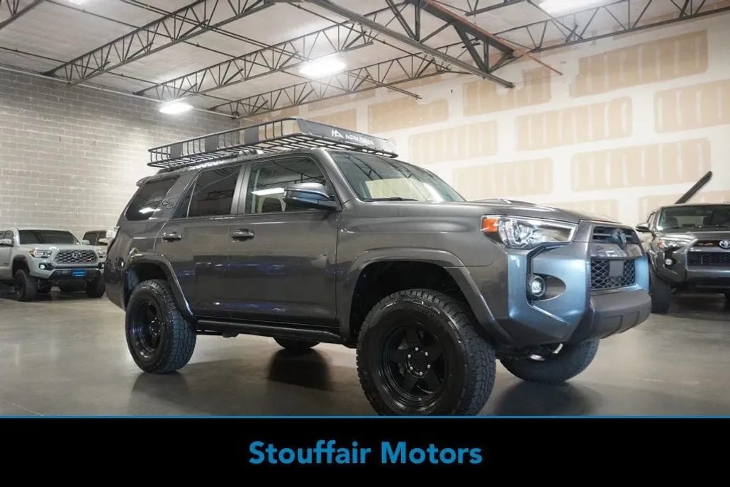 2021 Toyota 4Runner TRD 4WD photo 1