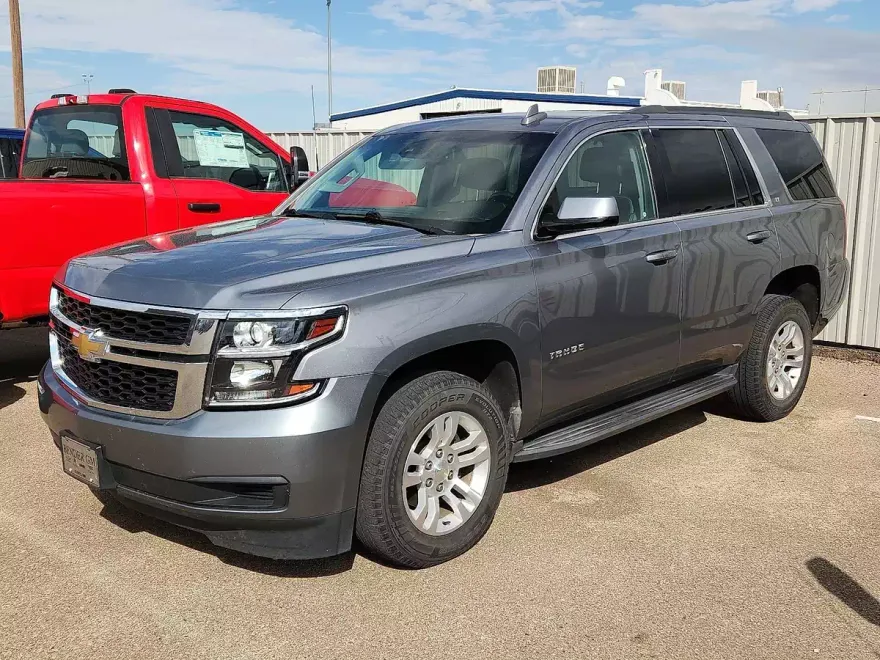 2019 Chevrolet Tahoe LT photo 1
