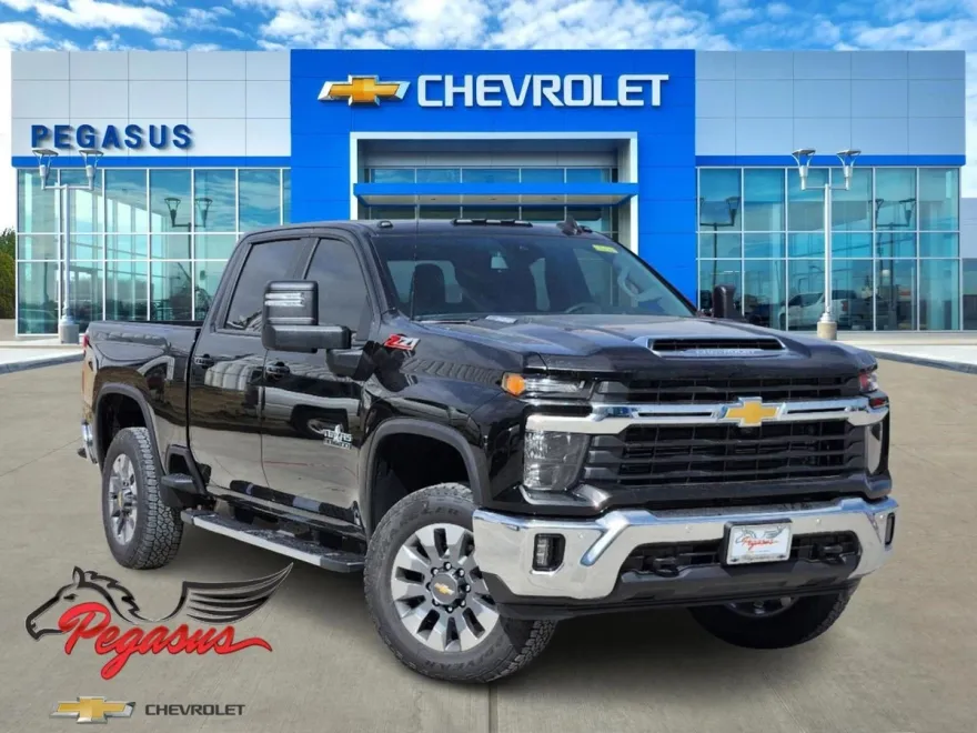 2025 Chevrolet Silverado 2500HD LT photo 1